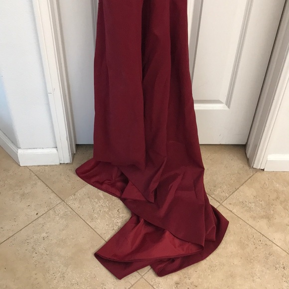 Gown - Picture 5 of 7
